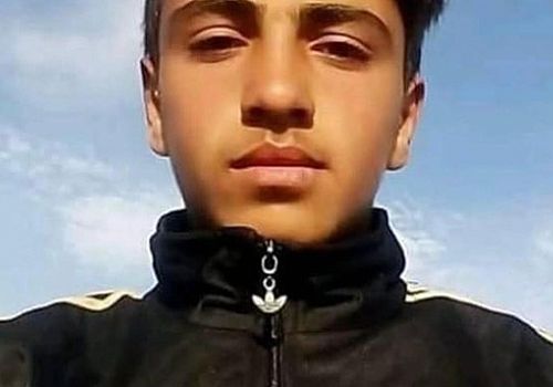 Hanak Binbaşak Köyün de hayvan otlatan 20 yaşındaki Barış Aydın'a yıldırım isabet etti