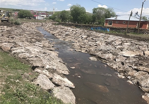 Hanak 'ta dere ıslah çalışması