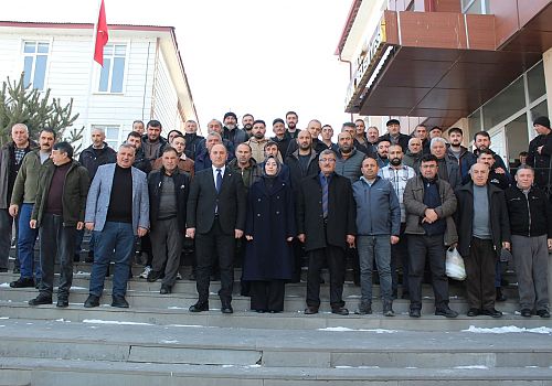 Hanak’ta Esnafa Yönelik Bilgilendirme Toplantısı Düzenlendi