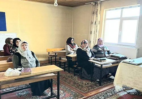 Hanak’ta Gönül Köprüleri Kuruluyor: Kadınlara Yönelik Manevi Rehberlik Çalışmaları Hız Kesmiyor