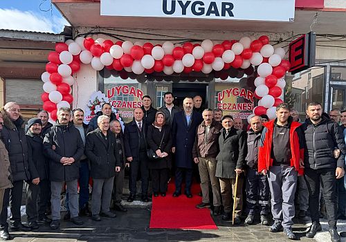 Hanak’ta Yeni Eczane Hizmete Açıldı