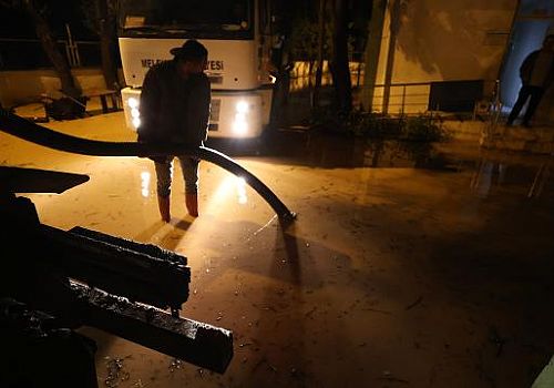 Iğdır’da kuvvetli yağış sele neden oldu