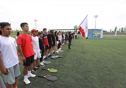 Iğdır'daki Kayısı Cup-Büyükler Yaz Kupası Tenis Turnuvası başladı