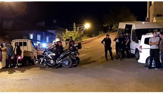 İki aile arasında silahlı kavga: 1 ölü, 9 yaralı