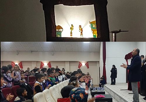 İlçe Milli Eğitim Müdürlüğü işbirliğiyle ’Karagöz’ oyunu Çıldır’da öğrencilerle buluştu.