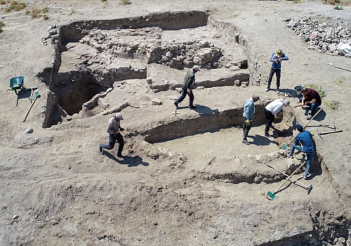 İremir Höyüğü'nde ortaya çıkan buluntular Van'ın Urartu öncesi tarihine ışık tutacak