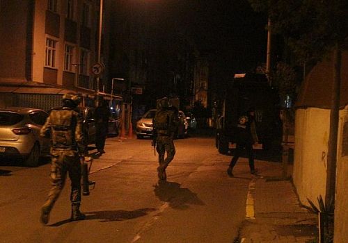 İstanbul da silahlı suç örgütüne yönelik operasyon
