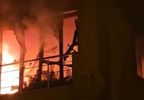 İzmir'in Çeşme ilçesinde, bir apart dairede elektrikli ısıtıcısından yangın çıktı 