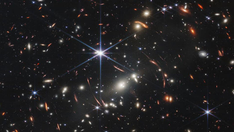 James Webb Uzay Teleskobu’ndan evrenin en derin ve detaylı fotoğrafı