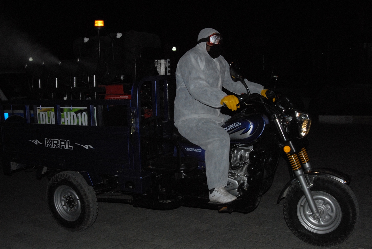 Kağızman Belediyesi dezenfekte çalışmalarını sürdürüyor