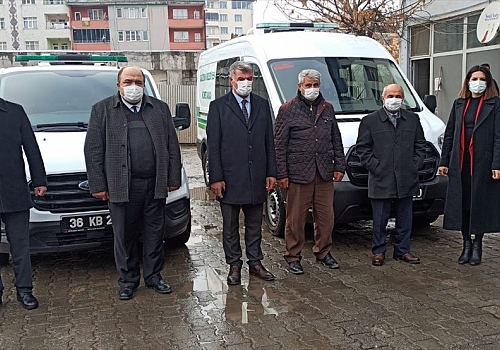 Kağızman'da belediyenin temin ettiği 2 cenaze nakil aracı hizmete girdi