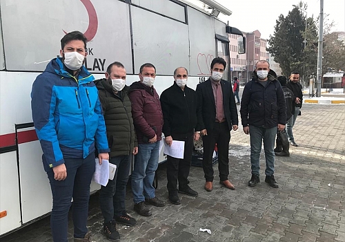 Kağızman'da milli eğitim personeli ve veliler kan bağışında bulundu