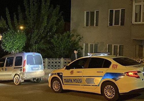 Karabük'te polisin dur ihtarına uymayan ehliyetsiz sürücü kovalamaca sonucu yakalandı