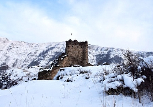 Karın güzelliği Şeytan Kalesi'nde görsel şölen oluşturdu