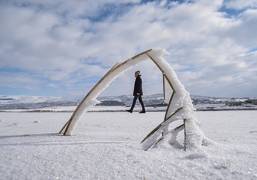Kars etkili olan kar nedeniyle beyaza büründü