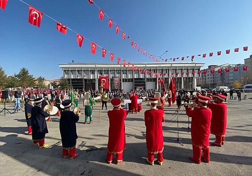 Kars'ın düşman işgalinden kurtuluşunun 100. yıl dönümü törenlerle kutlandı