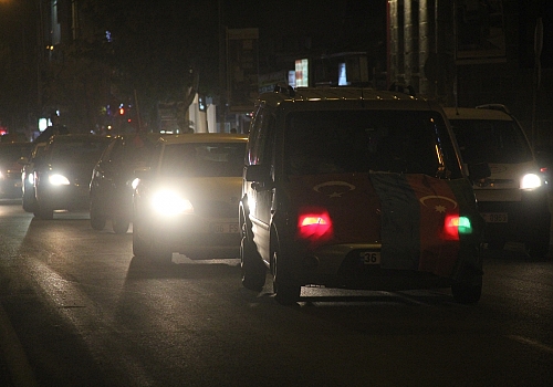 Kars'ta Azerbaycan'a destek için konvoy oluşturuldu