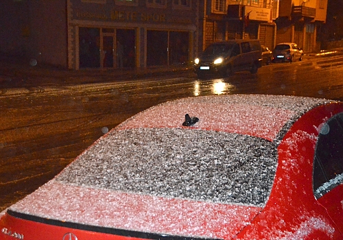 Kars’ta dolu etkili oldu