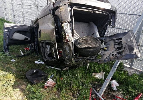 Kars'ta iki otomobil çarpıştı: 3 yaralı