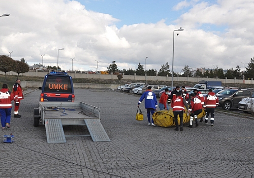 Kars’ta KBRN tatbikatı gerçeğini aratmadı