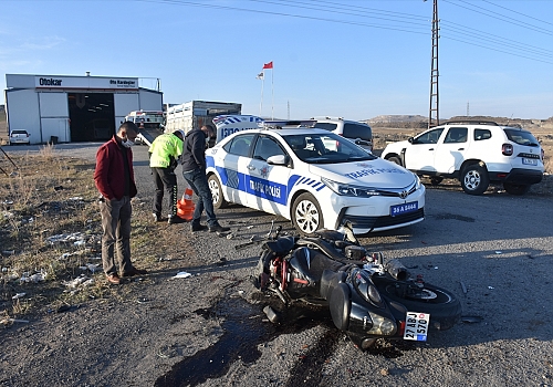 Kars'ta özel harekat polisi motosiklet kazasında yaralandı