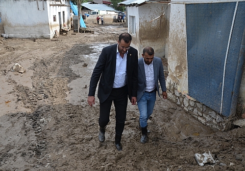  Kars'ta selin vurduğu köyde hasar tespit çalışması yeniden başladı