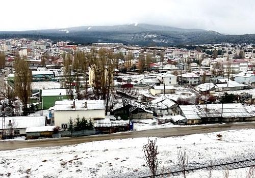 Kars ve Ardahan'ın yüksek kesimlerinde kar yağışı etkili oldu