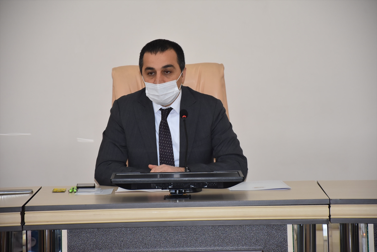 Kars'taki iki hastanede Kovid-19 tanı testi yapılıyor