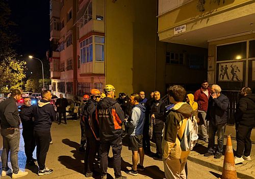 Kartal’da Çatlak Oluşan Bina Boşaltıldı, Güvenlik Önlemleri Artırıldı