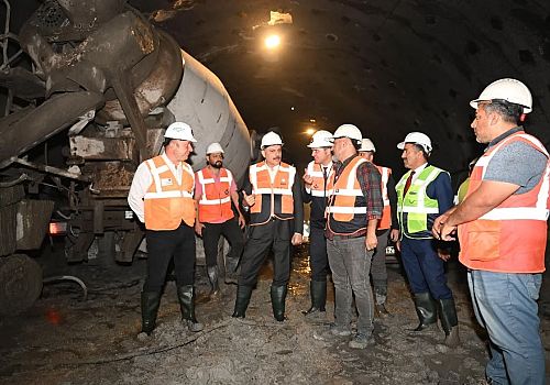 Kırık Tüneli Projesinde Çalışmalar Sürüyor: Yolda 33 Kilometre Kısalma Sağlanacak