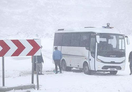 Kırklareli'nin yüksek kesimlerinde kar yağışı etkisini sürdürüyor