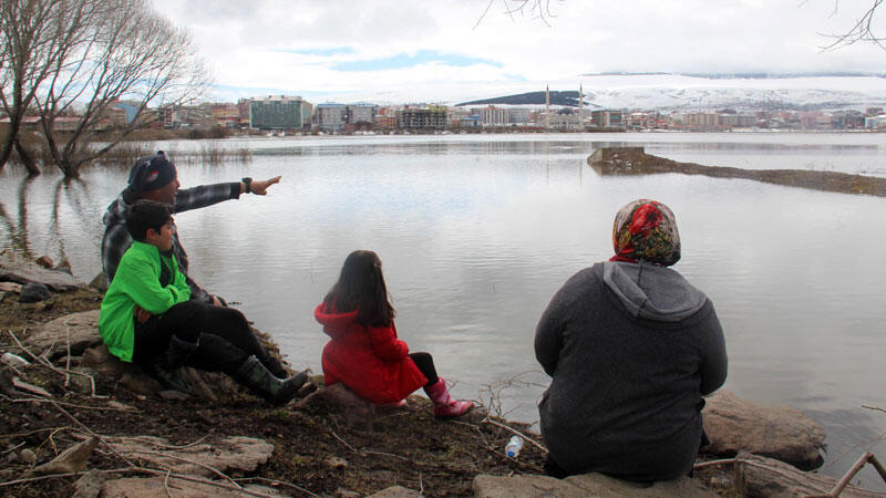 Kura Nehri taştı, Ardahan Ovası göle döndü