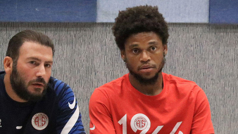 Luiz Adriano: Bu sene belirlemiş olduğumuz hedef; şampiyonluk için her türlü mücadeleyi vermek