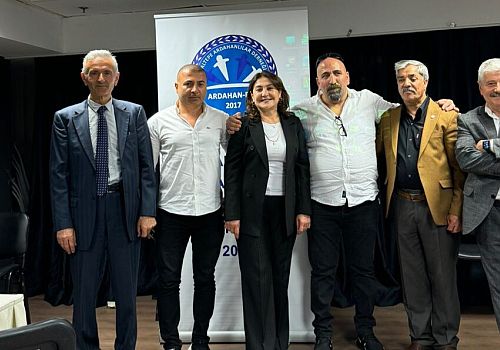 Maltepe Ardahanlılar Derneği Genel Kurul yaptı Julide Ferihan Kaya yeni Başkan seçildi