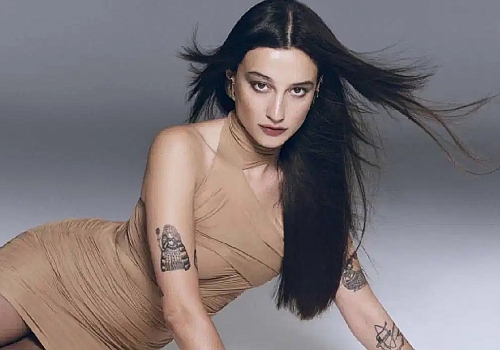 Melike Şahin'in kardeşi hastanelik oldu! Üzücü haberi Harbiye konserinde açıkladı