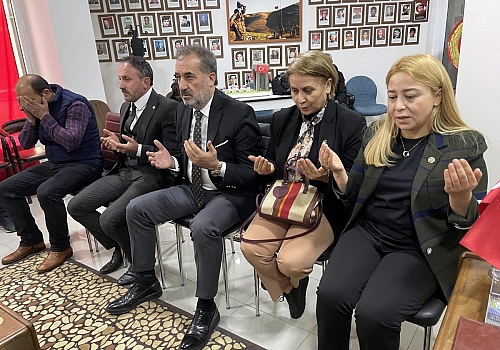 MHP Konya Milletvekili Esin Kara, partisinin Ardahan İl Başkanlığını ziyaret etti