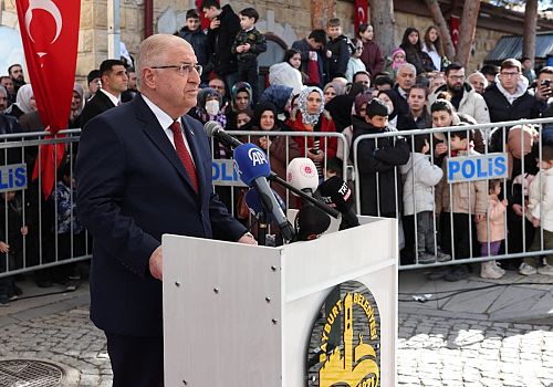 Millî Savunma Bakanı Yaşar Güler Bayburt’ta Kurtuluş Coşkusuna Katıldı