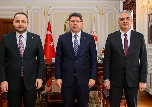  Milletvekili Kaan Koç, Ardahan Cumhuriyet Başsavcısı Mehmet Karabulut Adalet Bakanı Yılmaz Tunç’u ziyaret etti