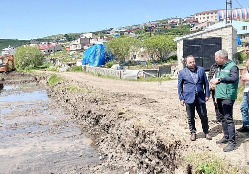 Milletvekili Kaan Koç Ardahan Yenimahalle, Hanak ve Damal daki dere ıslah çalışmalarını yerinde inceledi.