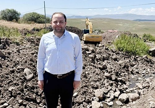 Milletvekili Kaan Koç, Hanak’ta projeleri yerinde inceledi
