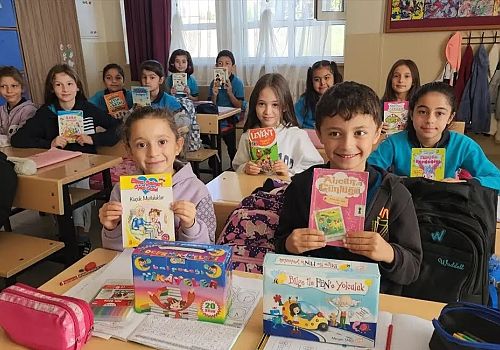 Minik Kalplerden Büyük Bağış: Suluova’dan Ardahan’a Kitap Köprüsü