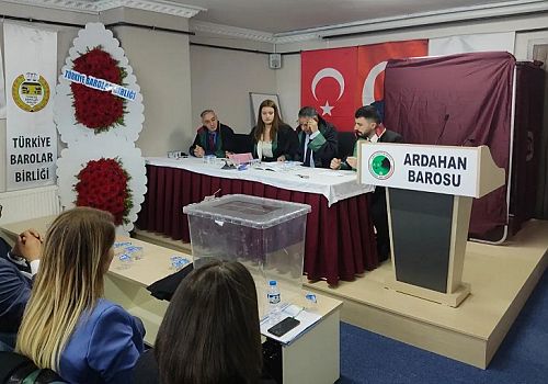 Murat Yolcu yeniden Baro başkanı seçilerek güven tazeledi.