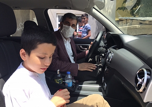 Muş Belediye Başkanı Asya, görme engelli Üzel'in hayalini gerçekleştirdi