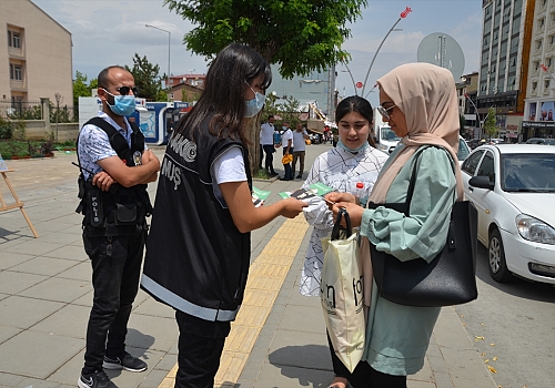 Muş'ta vatandaşlara uyuşturucunun zararları anlatıldı