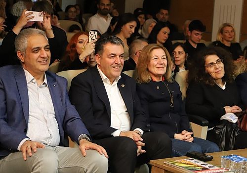 Nuri Vatan Kültür Merkezi eğitmen ve kursiyerlerinin sergilediği gösteriler büyük beğeni topladı