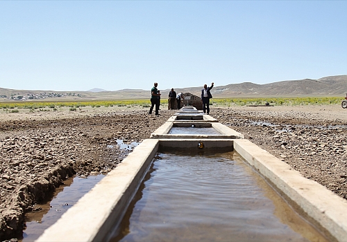 Özalp'ta kaynakları yetersiz olan kırsal mahalleye devlet desteğiyle su ulaştırıldı