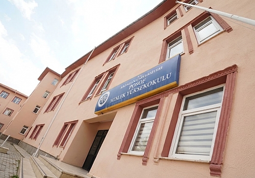 Posof Meslek Yüksekokulu’ndan Kapatılma İddialarına Yalanlama: Eğitim Faaliyetleri Devam Ediyor