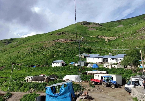 Posof ta Çığ Felaketinin Ardından Hayvanları Telef Olan Besiciye Yardım Çağrısı