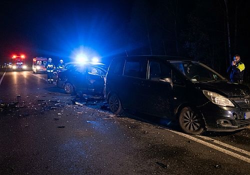 Posof'ta Feci Kaza: 2 Otomobil Kafa Kafaya Çarıştı, 4 Yaralı