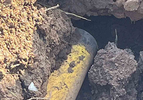 Posof ta heyelan yüzünden arızalanan doğal gaz borusunun onarımı için çalışma başlatıldı